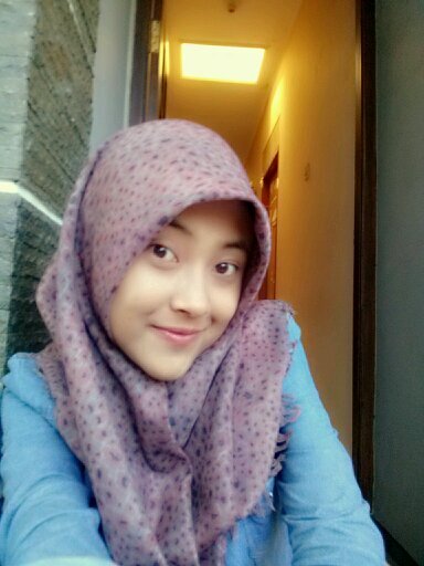 N.H  Jati Anggia | Politeknik Negeri Malang | Administrasi Bisnis'13 | ♥ Family ♥