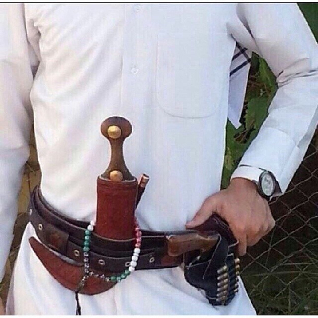 ‏ياهيه ياللي غـرك القال والـقيل
وكـثرت علـيك عـلوم راع النميمه 

انا ترى ماعاد لي بالصبر حيل  
ولا عـدت اطيق المهزله والـظليمه”