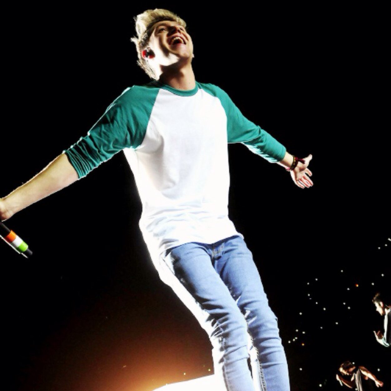 Free follow babe
Please follow  @nialls_fartx