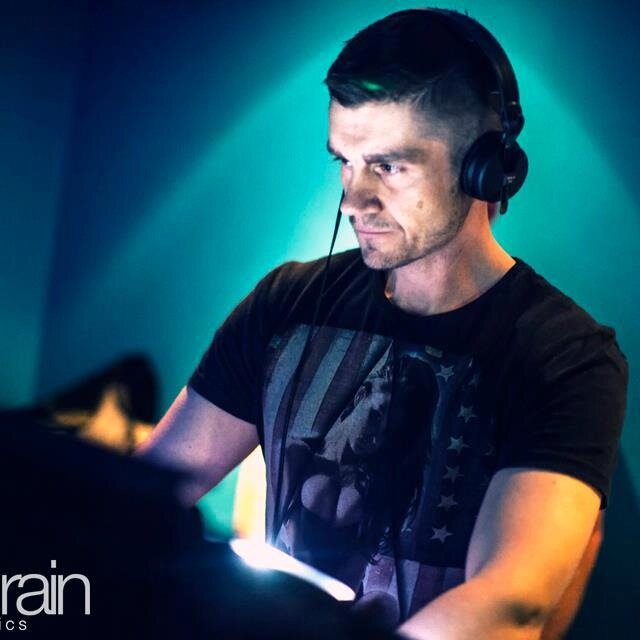 New DJ on London scene playing vast variety of house, mixture of vocal, funky, progressive and tech-house.