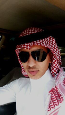 ‏شاعر لنفسي