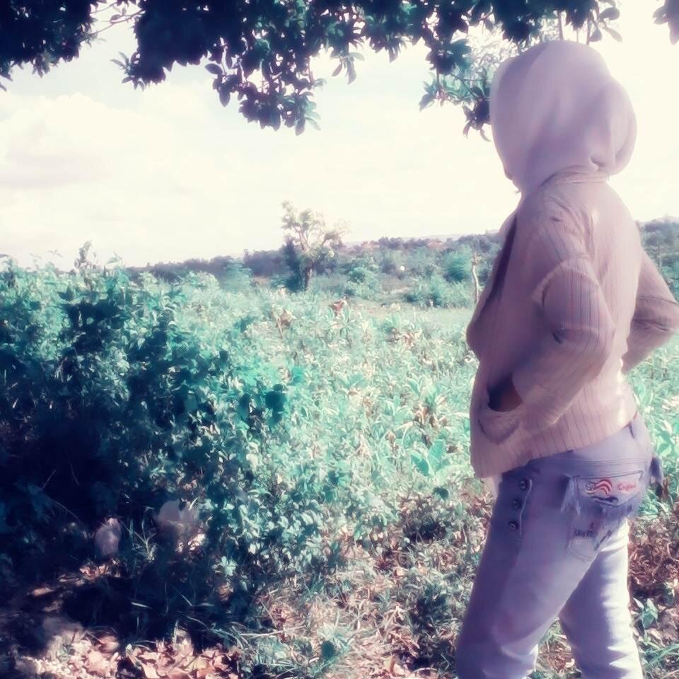 titincahyani2's profile picture. ***Be YourSelf ..........
Important happy***