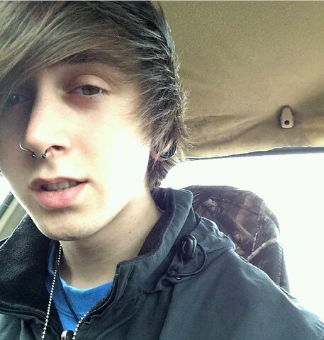 taken by Rose. she's finally all mine and i could not be happier. i love her so fucking much. @Rosethe_fgt my rose.