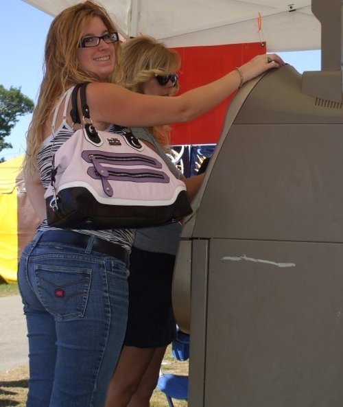 PapelbonsGal87's profile picture. I do what I can do when I can do it.