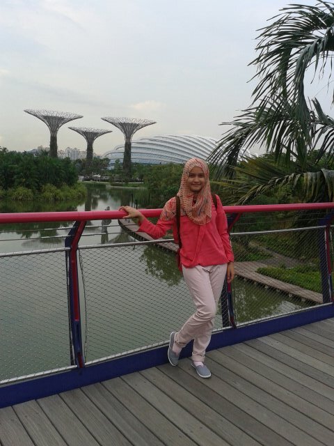frestia26's profile picture. Chemical Engineering/Industrial Faculty/ITS. Now at PT Dinamika Teknik Persada, BSD City... Still pink holic and single daughter...