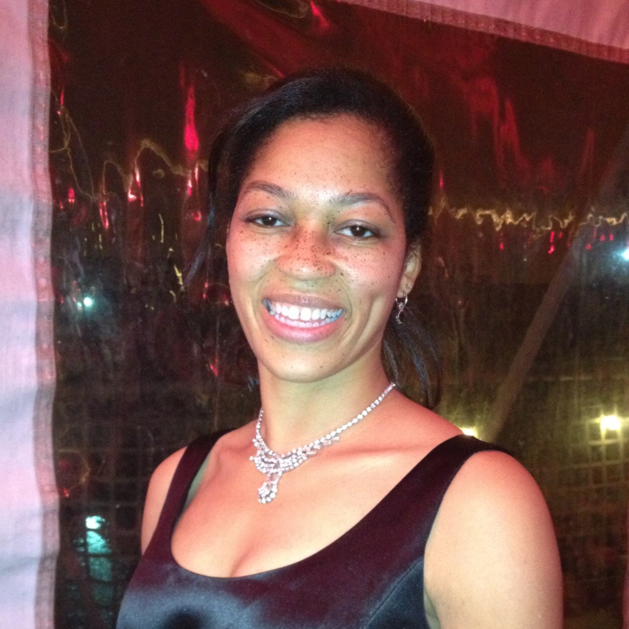 Christian, Mom, Wife, sister, daughter, and best friend to a few.... Medicine is my passion.