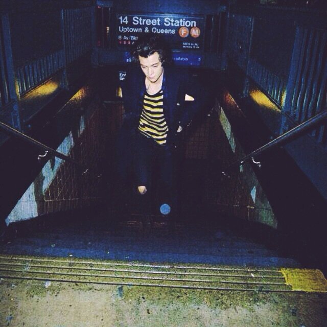 Hello :D I'm 1/5 of One Direction. And if you follow, thank you. I Love You xx