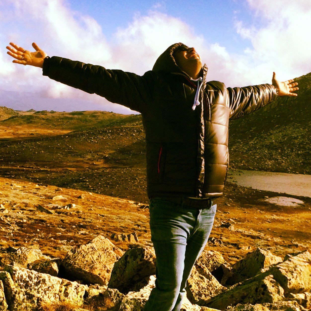 DeepanshKwatra's profile picture. Keep on Exploring me:)