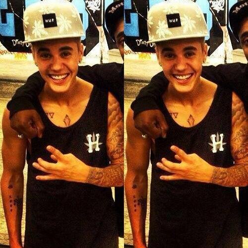 Somos un grupo de chicas, que solo quiere cumplir su sueño♥
Justin Drew Bieber, Te Amamos♥