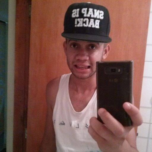 como todo sonhador q tem objetivos e q corre atrás do q quér
 não me importa oq falam por q eu sei oq sou