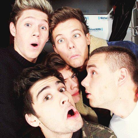 อัพข่าวสารของหนุ่มๆ❤ One Direction ,facts  กิจกรรม-ข่าวสารต่างๆ เอวี่ติ้งจิงกาเบล ^_^ #ThaiDirectioner #Support1D ทักทายกันได้นะคะ :D