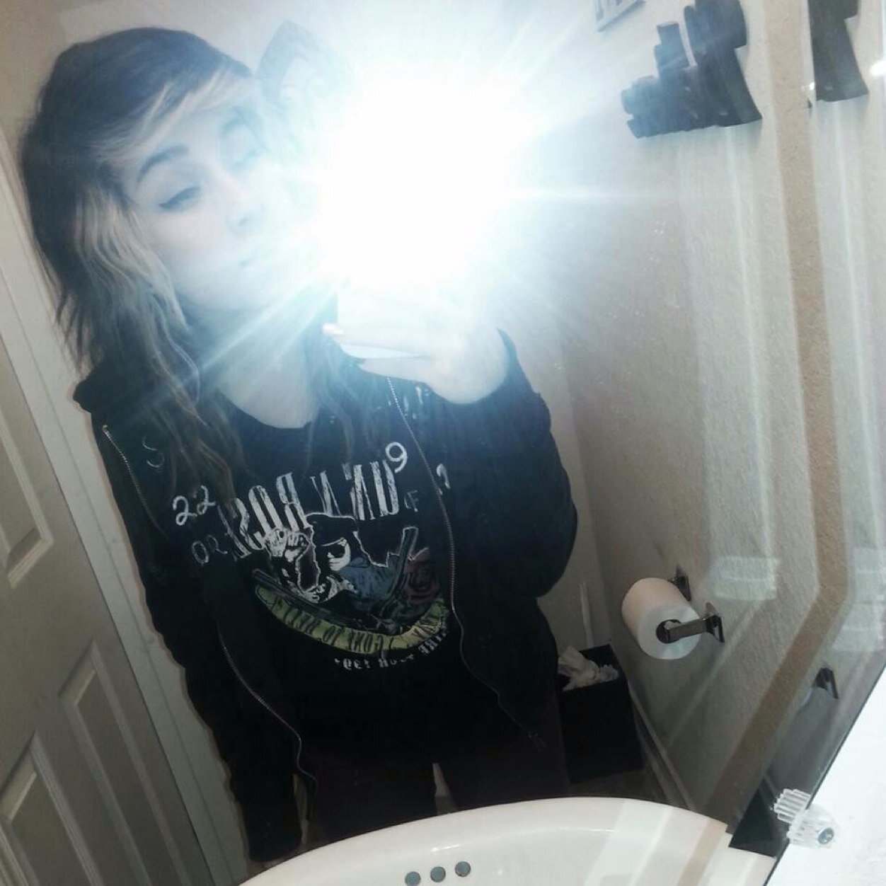 BecthBetch's profile picture. Hey Im AlexandriaIm Bi Single Lonley :( Follow me Plzz