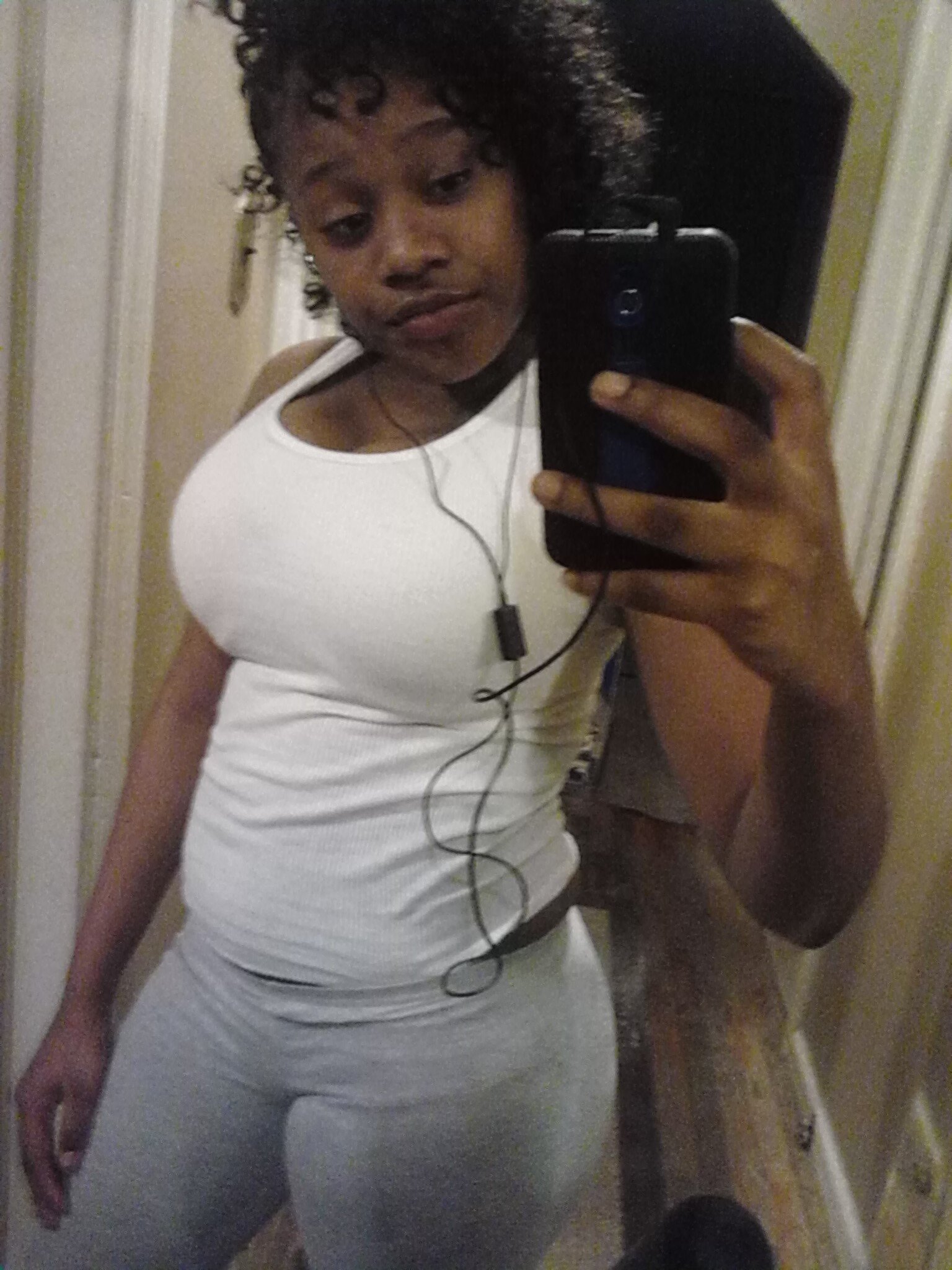 2Domonique's profile picture. Put God First And You'll Never be Last ✋