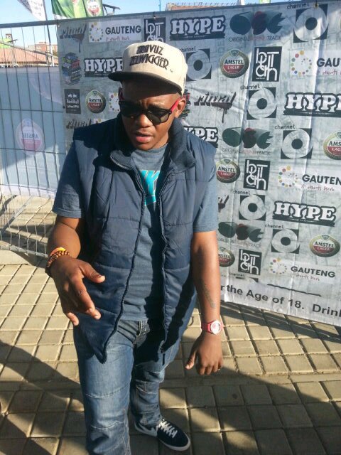 Reserved with emotions,sarcastic in humour u'll either love or hate, no time for frivilous mind games. No pain..no mercy..no grace..take everythng. Leave nothin