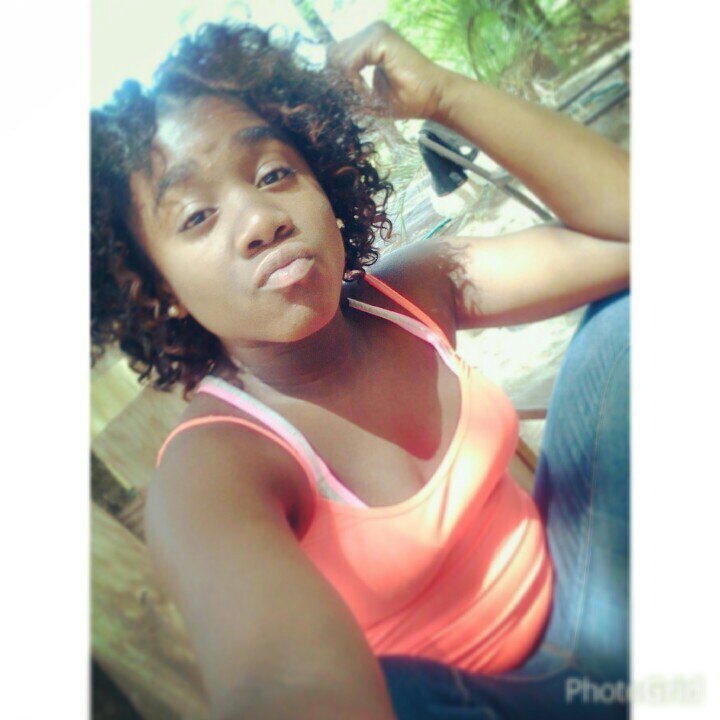 I don't wanna perfect life , I wanna happy life .