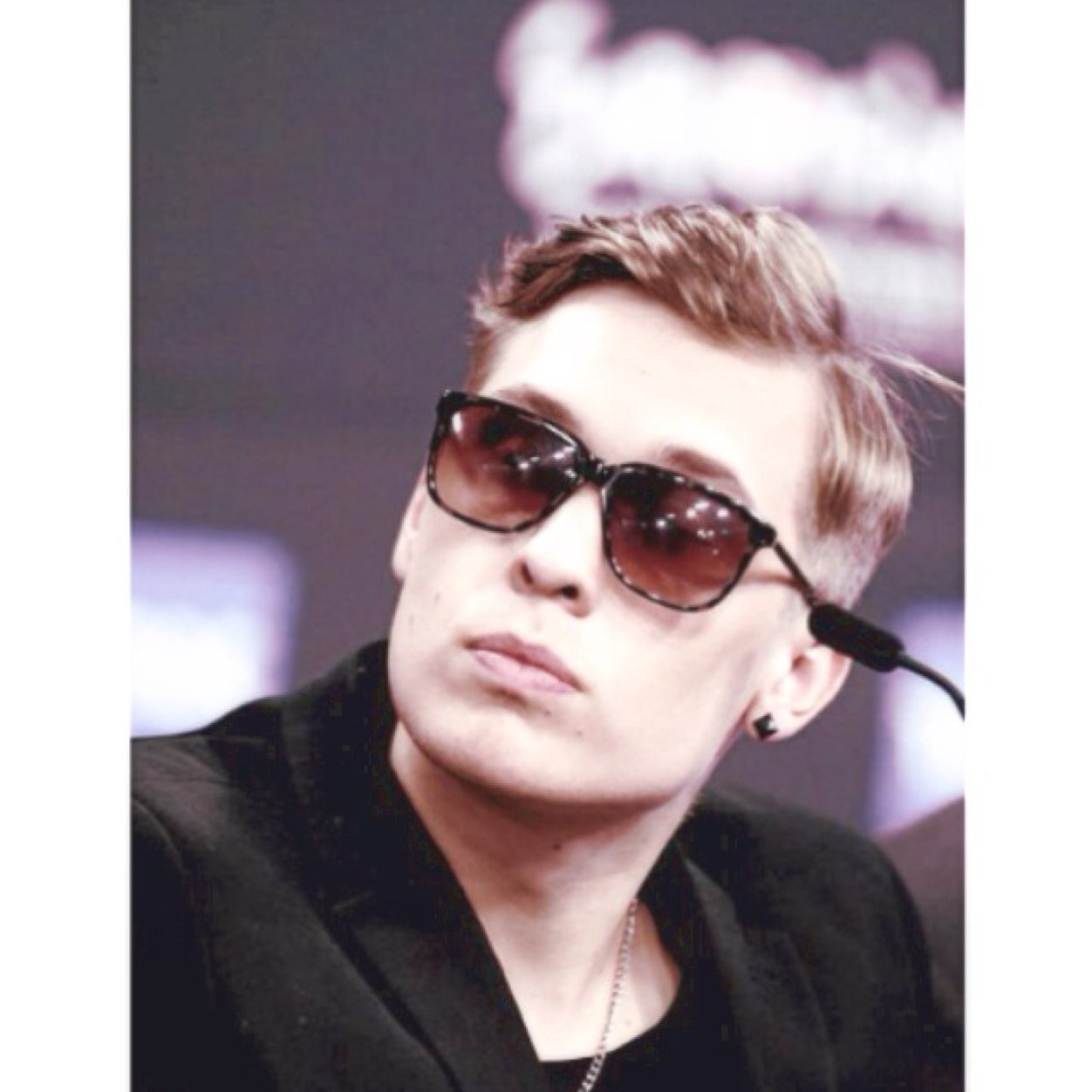 isoftengine's profile picture. i like bands and pizza