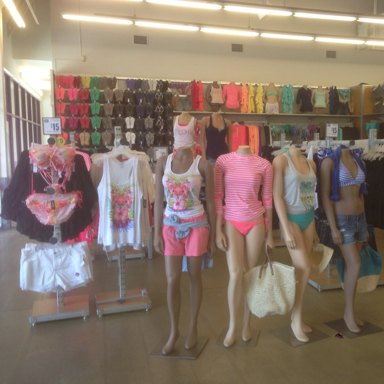 We are the official twitter account for the fabulous Old Navy at North Point in Alpharetta, GA.
