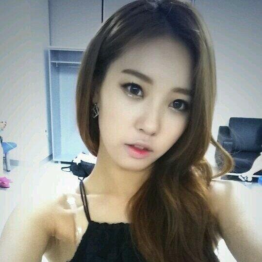BESTIe 송다혜 - [follow the real one @bestie_dahye]