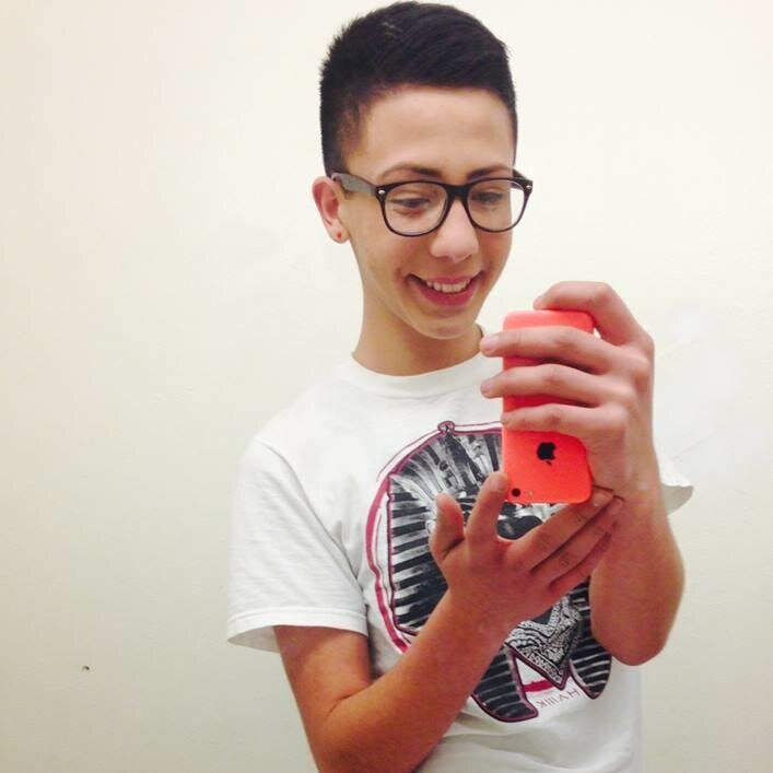 isaac_cardoza's profile picture. laugh, live, love