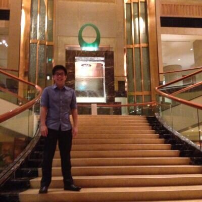 WeiKiAM's profile picture. live life the tough way, then will the future be right