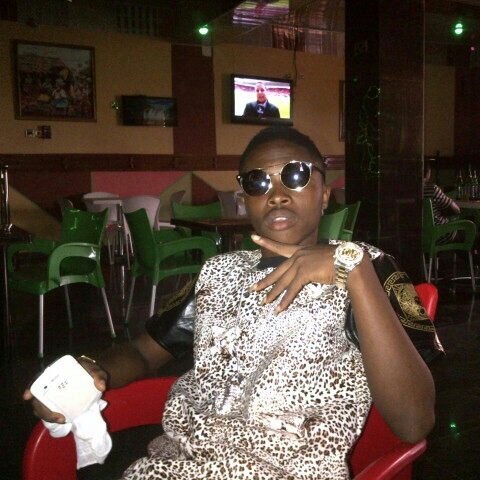 Music is the only drugs that can high and heals me #singer#dancer #TEAM4FINGERZ contact +2348130526832!! BBM:2AB3A407 for booking and verses.