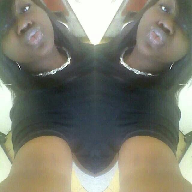 18
I'm team dark skin
Kik @fuckkkkkit
 6/5/13
