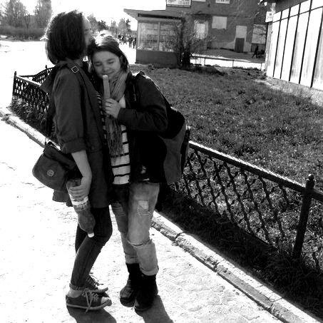 sharx_al's profile picture. Ненавижу четверги/тошнит от яблок