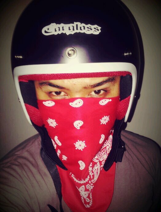 dinda__dimana's profile picture. listen to gugun & the blues shelter