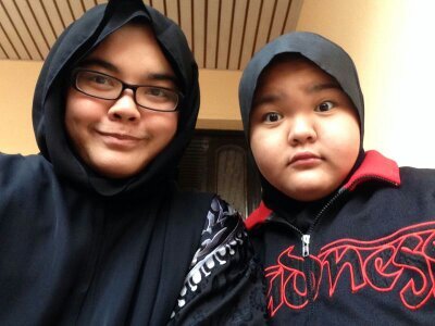 Habibah nazirah 12 years old . Malaysia - Saudi .