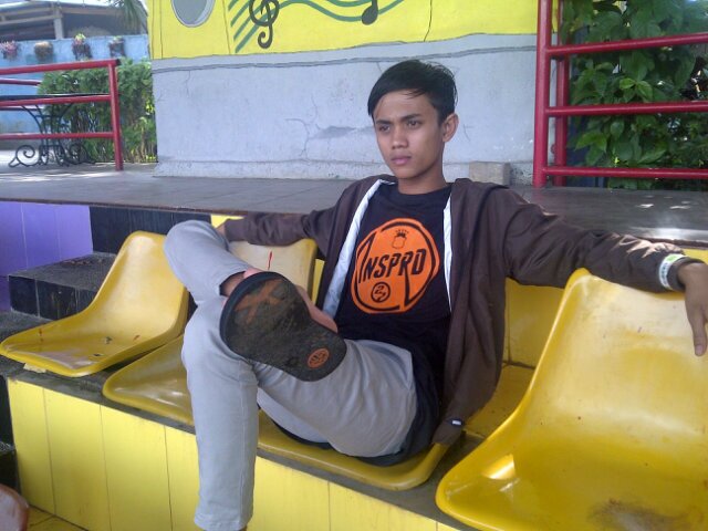 dwi_cmtk's profile picture. Semangat45