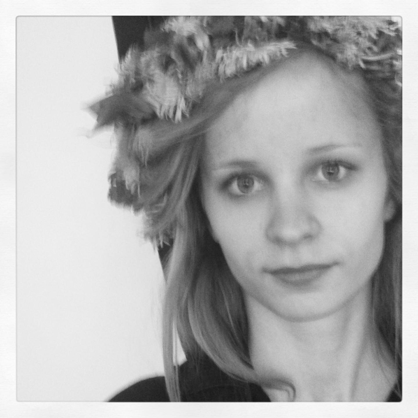 FallOutBassist's profile picture. How did the cat get so fat?