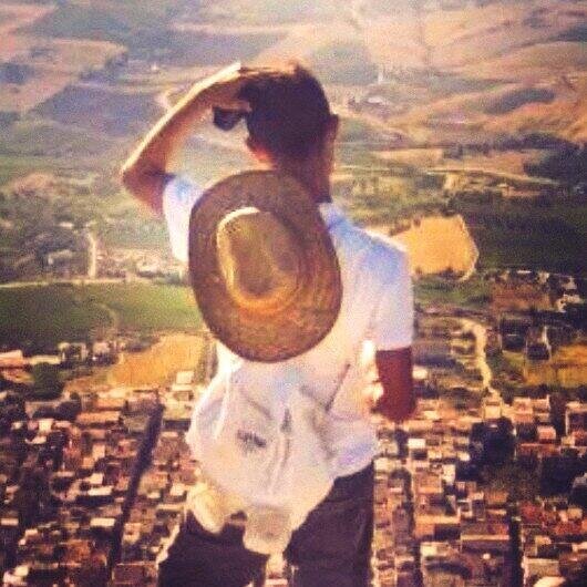 PerGliAmiciRaf's profile picture. Idealista quanto basta