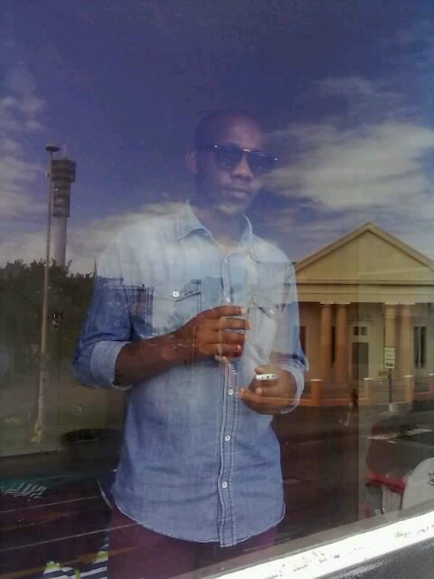 Angel of God.handsome nd charming dude..I love my woman Ahluma Azola Mtebele Pasiya