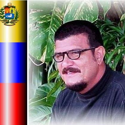 Chef de domingos familiares, esposo , padre, honeste vivere, alterum nom ladeare, suum cuique tribure, animal político, amigo incondicional,  ABOGADO.