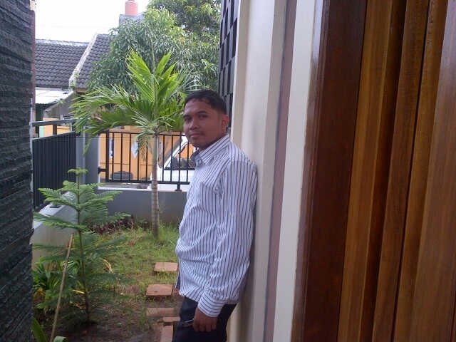 Graduate from Civil eng Diponegoro University  Indonesia