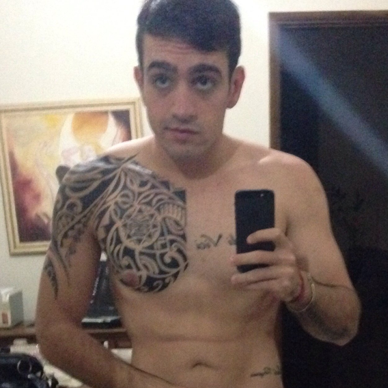 Insta @emmanueltorres3                  Facebook Emmanuel Torres