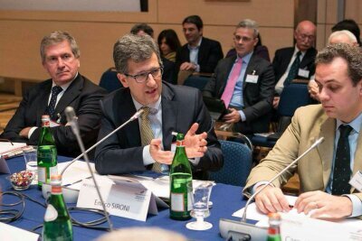 Notaio in Gallarate; Presidente del Consiglio notarile di Milano, Busto Arsizio, Lodi, Monza e Varese