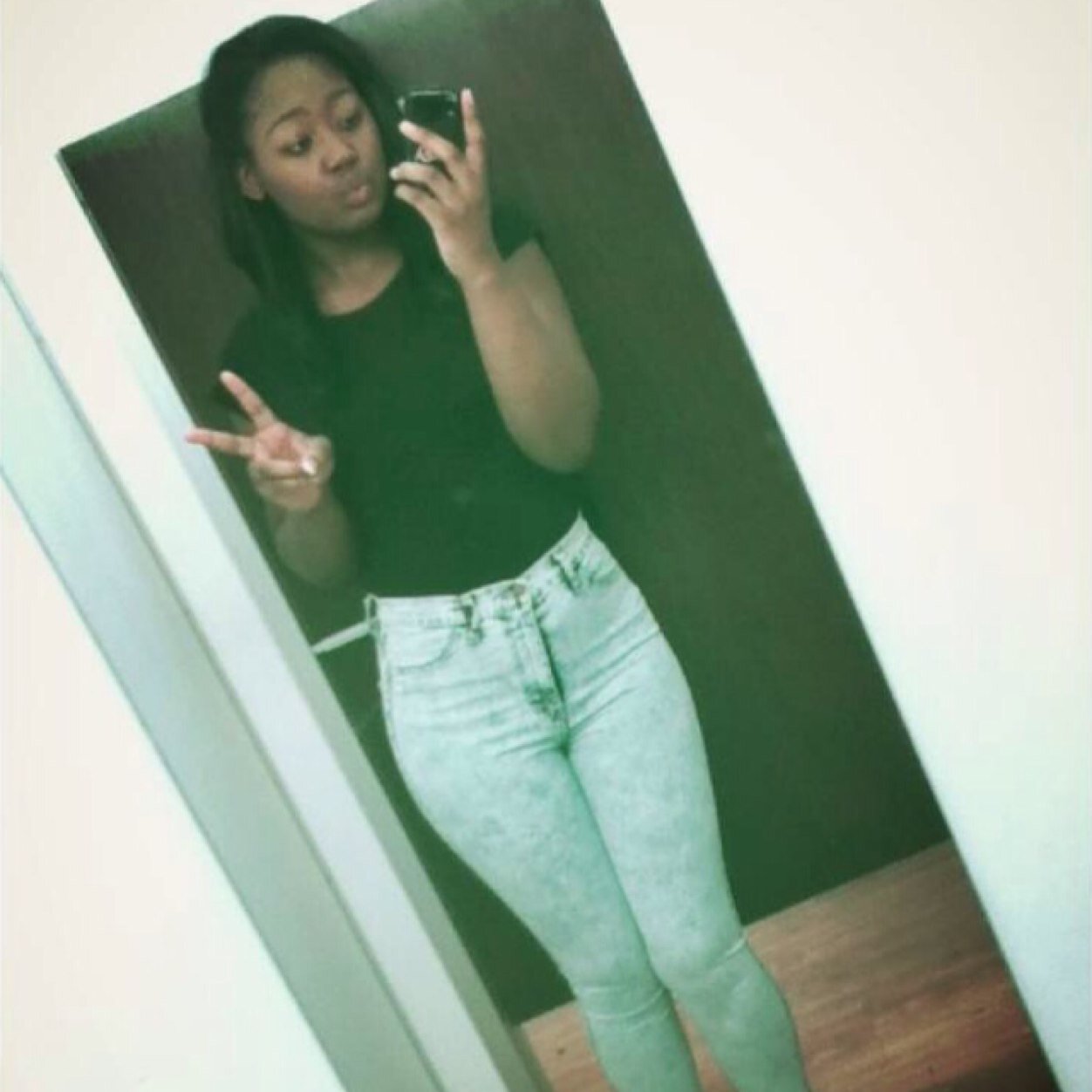 thatgirlahriana's profile picture. i