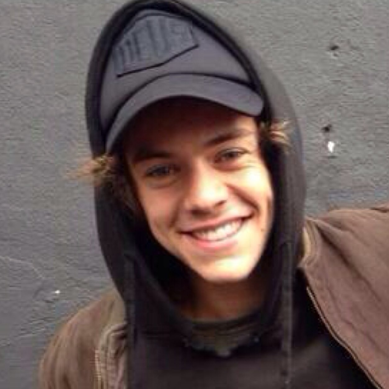 I follow who Harry follows just to get an idea of what his timelines like