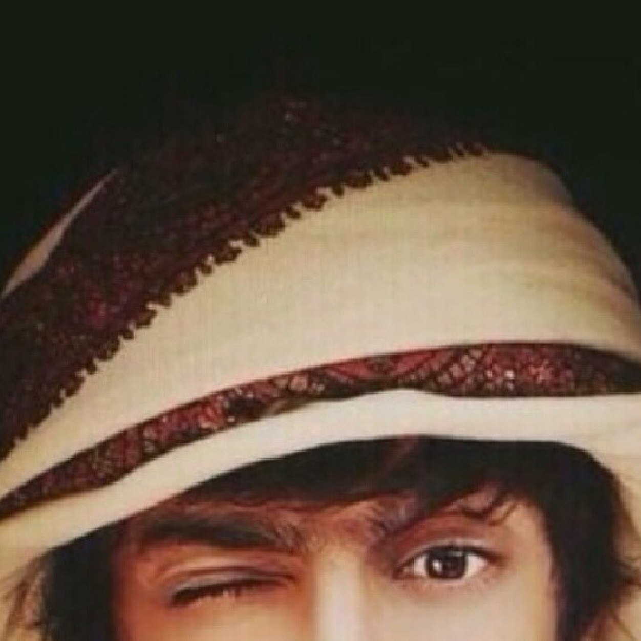 اعرف آلحق و آلذمه . . ؤآحدن بآلحييل بطرآني♡♡♡ المفظله:.. ( #هي كل ما يروق لي ..),