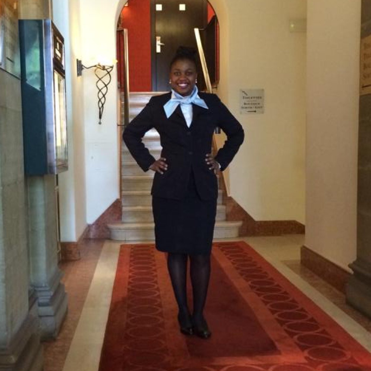 je suis moi, toujours le sourire quoi qui'il arrive. toujours positive! c'est ma force. #chic#classe