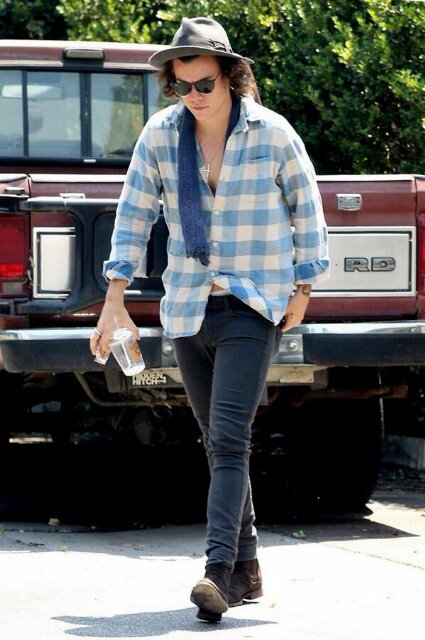 Harry styles, youre my sunshine. Without you, ill be frozen♬ // addicted with harry's lips x