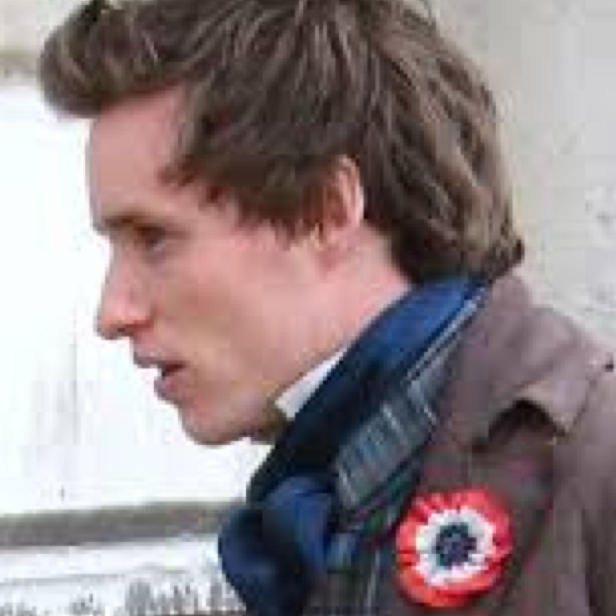 mariustheloser's profile picture. basically a man who is the only survivor on the barricade because of his charm & good looks.