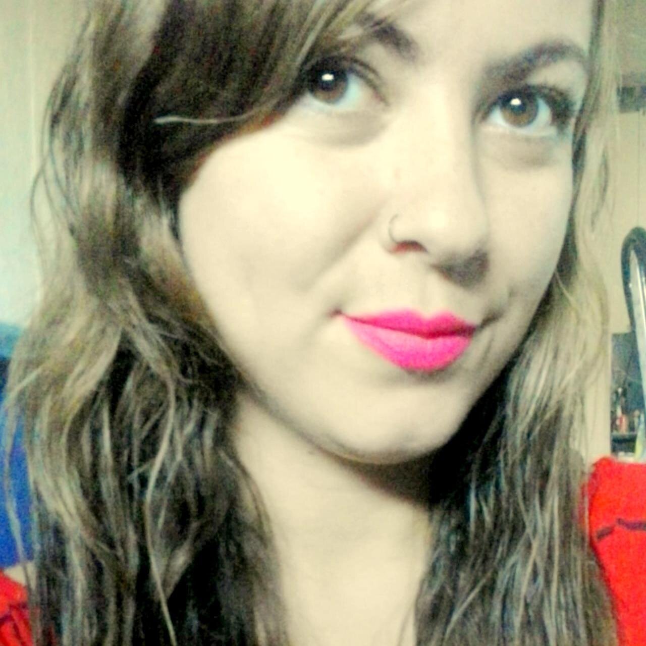 Não sou a mais simpática, mas sou a mais amiga de todas...
Falo palavrões e vivo cometendo erros, me apego fácil fácil... Mas não me irrite bitch, please!!!