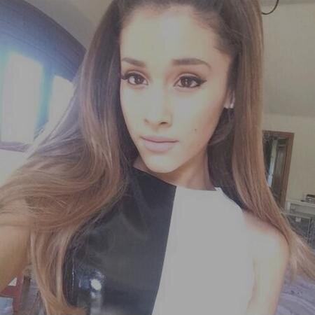 please follow @girlylikebutera bc she just gave you a free follow, thank you and ask for a follow back :)