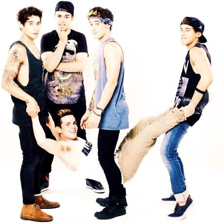 All the Janoskians News :) http://t.co/aTzp24mf5f