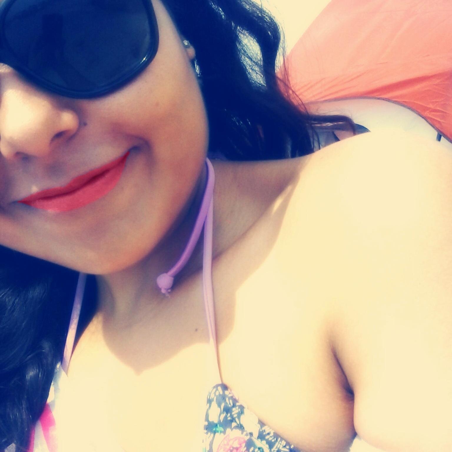 Haria un puente hasta pluton con mis Defectos e cometido el mismo Error muchas veces & estoy a mil años de ser Perfecta... Pero trato de ser Feliz ♥'