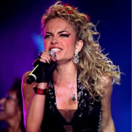 Seu sorriso e o motivo de tudo isso  @lua_blanco.                                                                 Rebelnática , LuArnática e Lunática Forever!!
