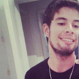 Gaúcho, 20 anos, signo de virgem,