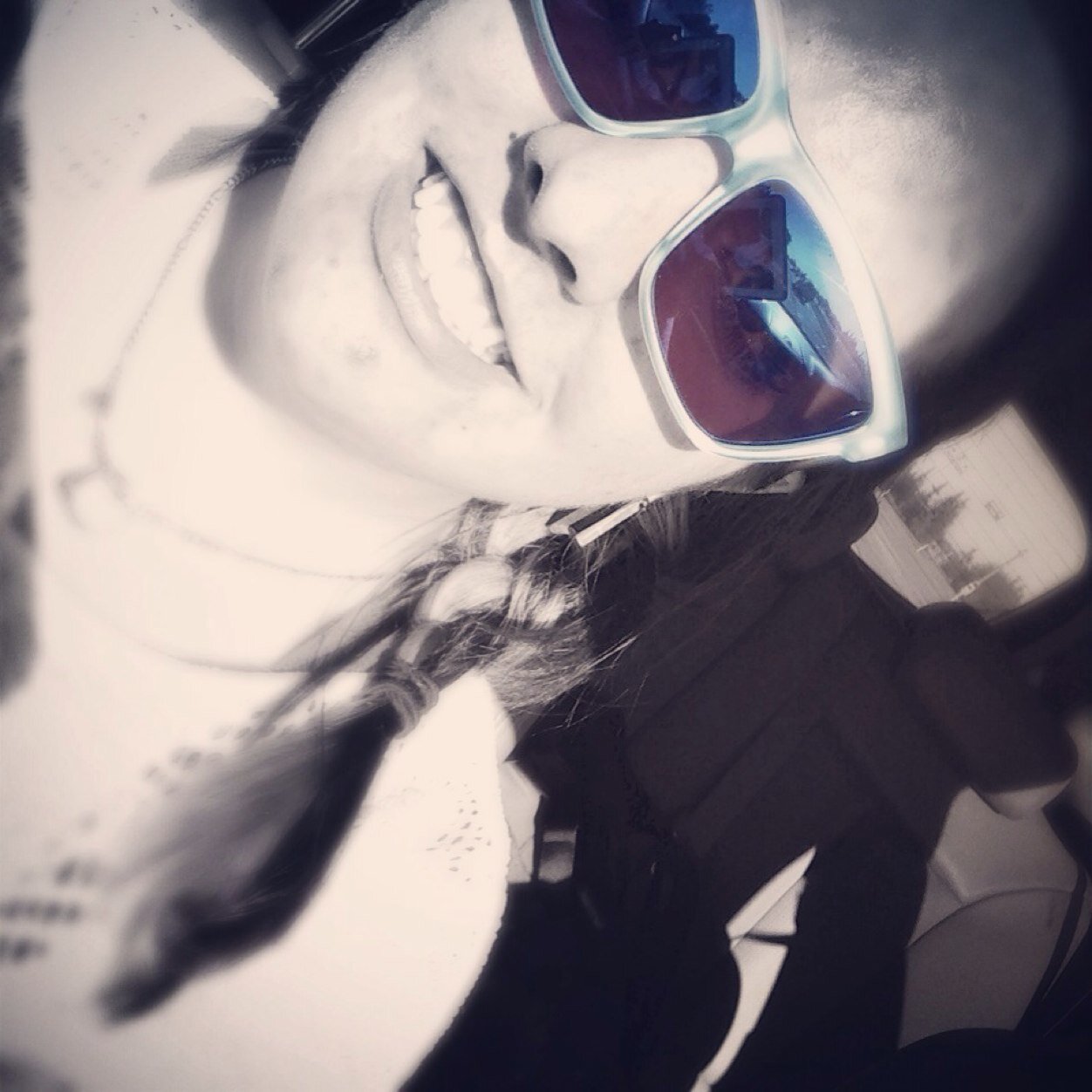 sunlitecove's profile picture. Upcoming artist Basketball Grad 2012 http://t.co/IZ980Giac9